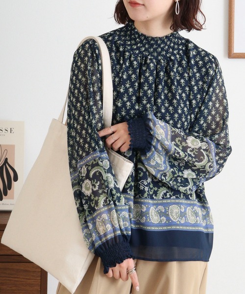 BRODIAEA(ブローディア)の「BRODIAEA スモック刺繍シフォンブラウス(シャツ/ブラウス・レディース・ネイビー/ベージュ/ピンク・40)」の8枚目の写真