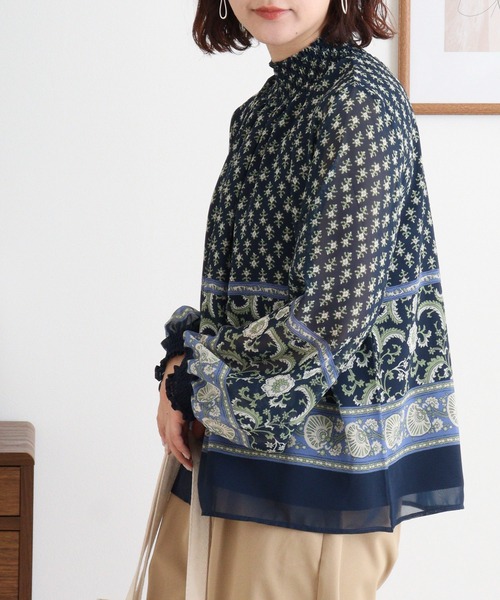 BRODIAEA(ブローディア)の「BRODIAEA スモック刺繍シフォンブラウス(シャツ/ブラウス・レディース・ネイビー/ベージュ/ピンク・40)」の10枚目の写真