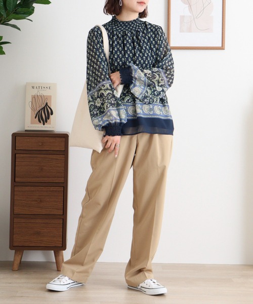 BRODIAEA(ブローディア)の「BRODIAEA スモック刺繍シフォンブラウス(シャツ/ブラウス・レディース・ネイビー/ベージュ/ピンク・40)」の11枚目の写真
