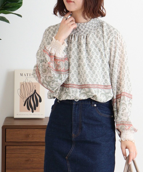 BRODIAEA(ブローディア)の「BRODIAEA スモック刺繍シフォンブラウス(シャツ/ブラウス・レディース・ネイビー/ベージュ/ピンク・40)」の13枚目の写真