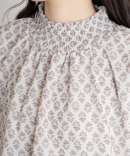 BRODIAEA(ブローディア)の「BRODIAEA スモック刺繍シフォンブラウス(シャツ/ブラウス・レディース・ネイビー/ベージュ/ピンク・40)」の19枚目の写真