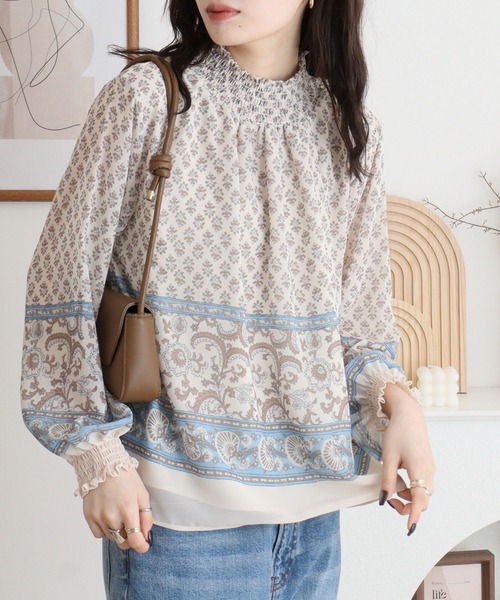 BRODIAEA(ブローディア)の「BRODIAEA スモック刺繍シフォンブラウス(シャツ/ブラウス・レディース・ネイビー/ベージュ/ピンク・40)」の6枚目の写真