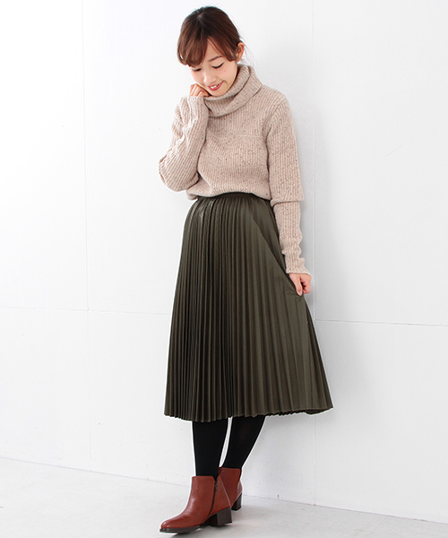 Ray BEAMS(レイビームス)の「Ray BEAMS / ミモレ丈 プリーツスカート(スカート・レディース・オリーブ/ブラック・1/0)」の12枚目の写真