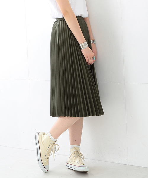 Ray BEAMS(レイビームス)の「Ray BEAMS / ミモレ丈 プリーツスカート(スカート・レディース・オリーブ/ブラック・1/0)」の17枚目の写真