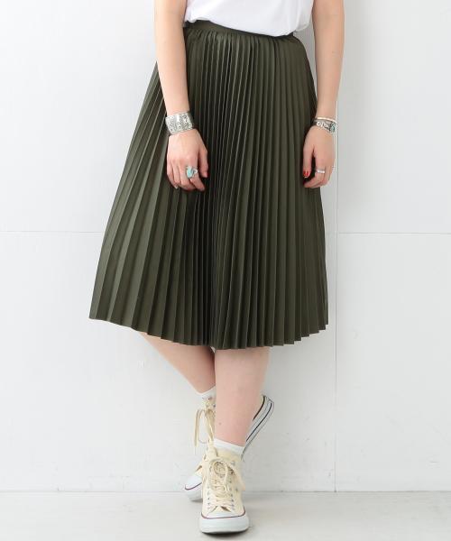 Ray BEAMS(レイビームス)の「Ray BEAMS / ミモレ丈 プリーツスカート(スカート・レディース・オリーブ/ブラック・1/0)」の4枚目の写真
