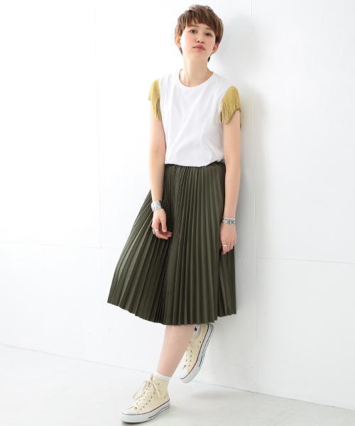 Ray BEAMS(レイビームス)の「Ray BEAMS / ミモレ丈 プリーツスカート(スカート・レディース・オリーブ/ブラック・1/0)」の5枚目の写真
