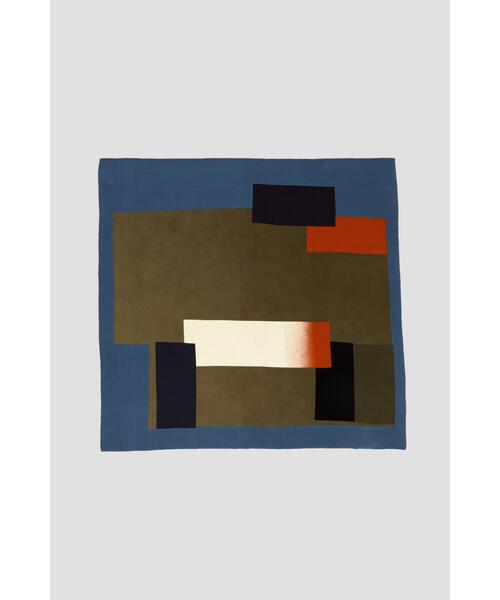 MARGARET HOWELL(マーガレットハウエル)の「SILK COLLAGE PRINT SCARF(ストール/ショール・レディース・ブラック/ブルー・FREE)」の10枚目の写真