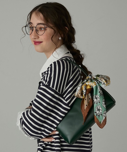 BONLECILL Marche（ボンルシールマルシェ）の「【BONLECILL Marche】2wayシームレスワンハンドルバッグ／クラッチバッグ（ハンドバッグ・レディース・バーガンディー/キャメル/グリーン/ブラック・FREE）」の5枚目の写真