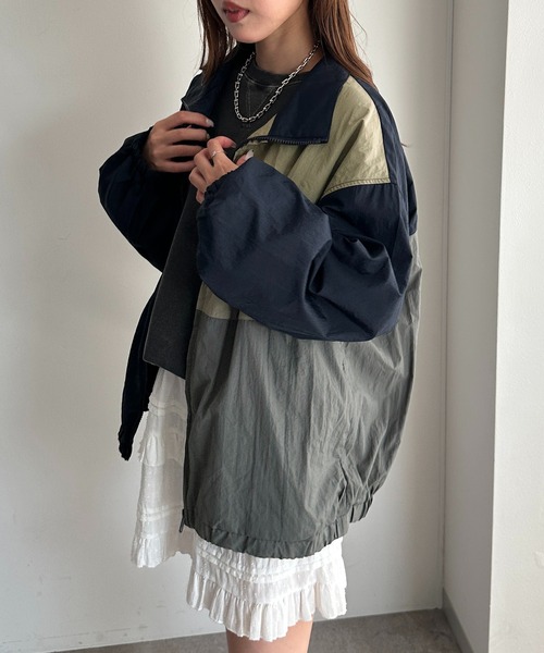 apres jour mignon(アプレジュールミニョン)の「配色ナイロンブルゾン(ブルゾン・レディース・ブラック/ネイビー・フリー/X-LARGE)」の19枚目の写真