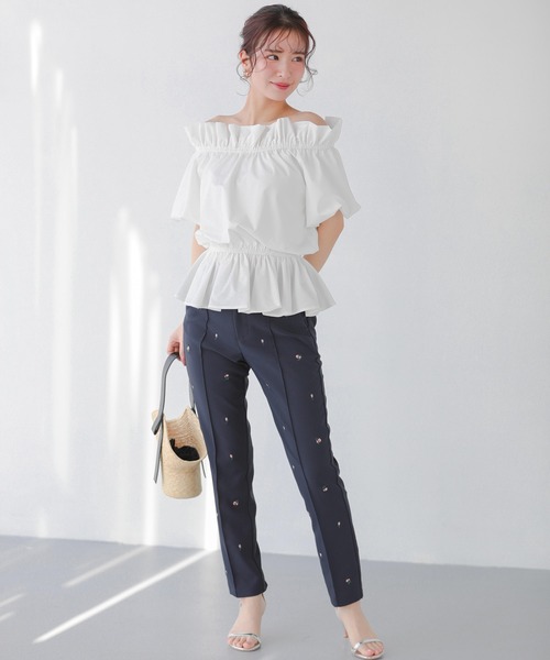 Fit more(フィットモア)の「オフショルバルーンスリーブペプラムトップス(シャツ/ブラウス・レディース・ブラック/ブルー/ホワイト・FREE)」の11枚目の写真