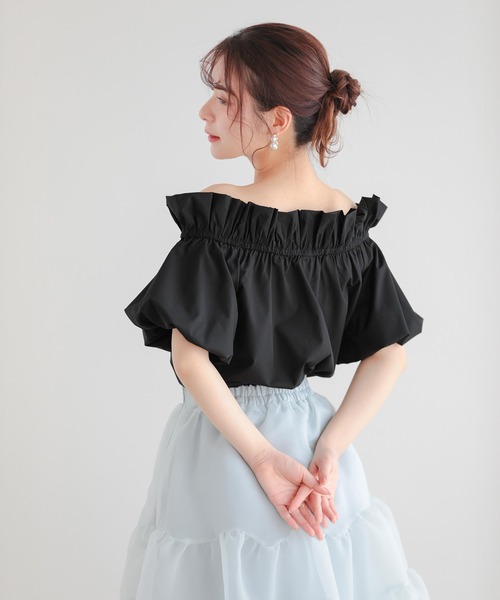 Fit more(フィットモア)の「オフショルバルーンスリーブペプラムトップス(シャツ/ブラウス・レディース・ブラック/ブルー/ホワイト・FREE)」の19枚目の写真