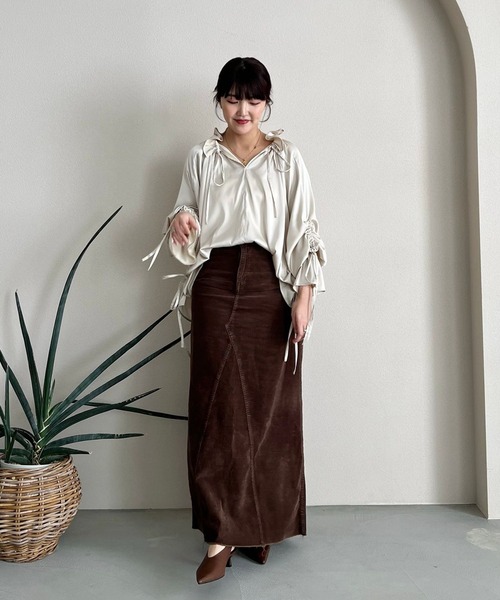 mysty woman(ミスティウーマン)の「【スタッフプロデュース】あんず企画・サテンギャザーリボンブラウス 329021(シャツ/ブラウス・レディース・ライトブラウン/アイボリー/ブラック/ベビーピンク・FREE)」の16枚目の写真