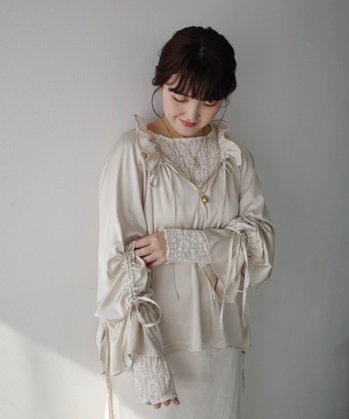 新品未使用 mysty woman サテンギャザーリボンブラウス ヌーディピンク mysty woman｜【スタッフプロデュース】あんず企画・サテン