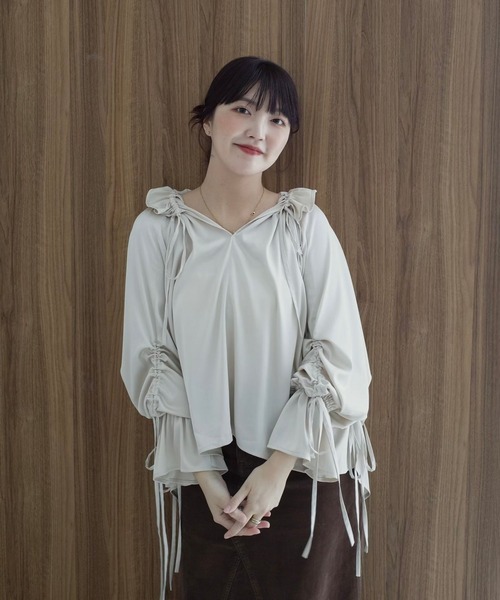 mysty woman(ミスティウーマン)の「【スタッフプロデュース】あんず企画・サテンギャザーリボンブラウス 329021(シャツ/ブラウス・レディース・ライトブラウン/アイボリー/ブラック/ベビーピンク・FREE)」の20枚目の写真