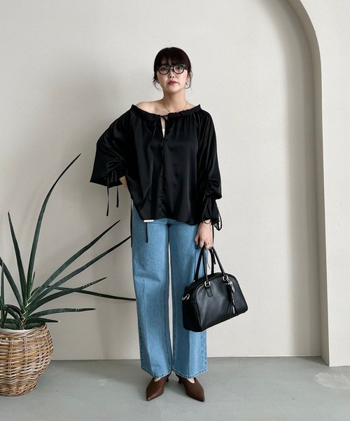 mysty woman(ミスティウーマン)の「【スタッフプロデュース】あんず企画・サテンギャザーリボンブラウス 329021(シャツ/ブラウス・レディース・ライトブラウン/アイボリー/ブラック/ベビーピンク・FREE)」の22枚目の写真