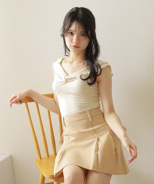 M DOLLY(エムドリー)の「twist sleeveless short tops/ツイストノースリーブショートトップス(Tシャツ/カットソー・レディース・アイボリー/グレー・FREE)」の22枚目の写真