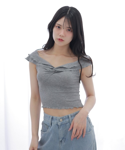 M DOLLY(エムドリー)の「twist sleeveless short tops/ツイストノースリーブショートトップス(Tシャツ/カットソー・レディース・アイボリー/グレー・FREE)」の8枚目の写真