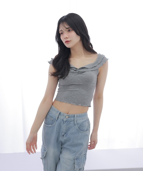 M DOLLY(エムドリー)の「twist sleeveless short tops/ツイストノースリーブショートトップス(Tシャツ/カットソー・レディース・アイボリー/グレー・FREE)」の10枚目の写真