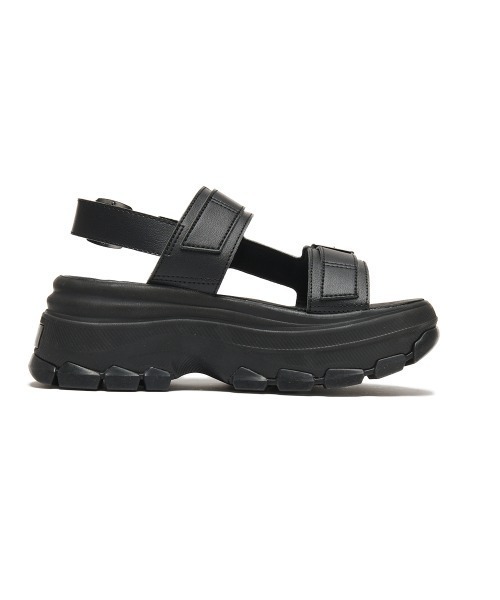 CONVERSE（コンバース）の「CONVERSE ALL STAR TREKWAVE SANDAL（コンバース オールスター　トレックウエーブ　サンダル）（サンダル・レディース・ブラック×ホワイト/ブラック/ホワイト系・22cm/23cm/24cm/25cm/26cm）」の4枚目の写真