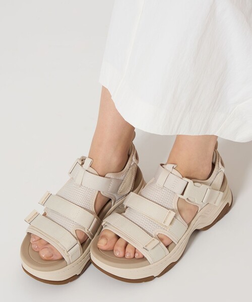 Teva(テバ)の「<Teva>ハリケーン アンプソール ガイラ サンダル(サンダル・レディース・オフホワイト/ブラック・5/7/6/8)」の2枚目の写真