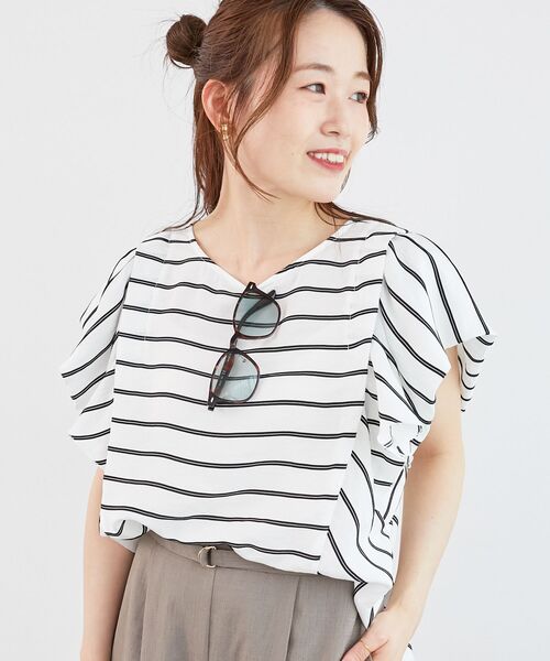 le.coeur blanc(ルクールブラン)の「ドビーボーダータックショルダーブラウス(シャツ/ブラウス・レディース・ブルー系その他3/ホワイト系その他/ブラック系その他・38)」の2枚目の写真