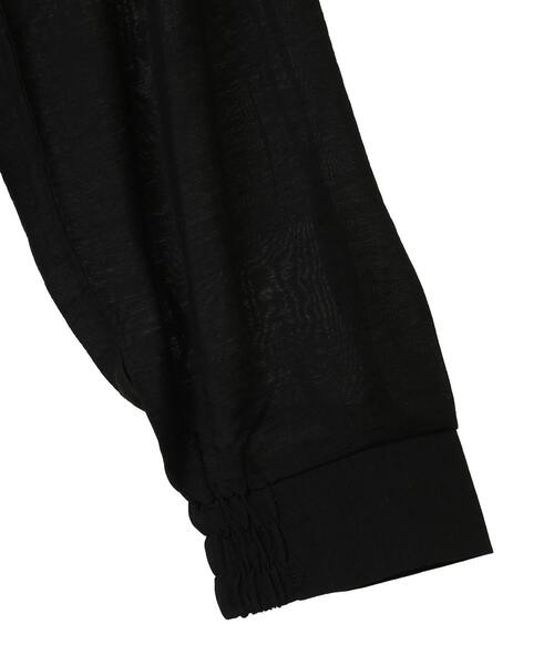 SOFFITTO（ソフィット）の「シアー素材マウンテンパーカー(取り扱い店舗限定)（マウンテンパーカー・レディース・オフホワイト/ベージュ/ブラック・FREE）」の6枚目の写真