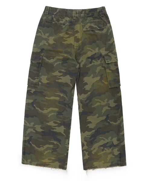 にっぽり Ozelia / アディダスオリジナルス