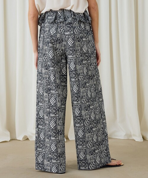 DES PRES(デ・プレ)の「パッチワークレースプリント フリルストレートパンツ(その他パンツ・レディース・ブラック系その他・36/34)」の7枚目の写真