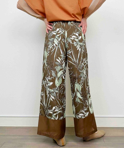 DIARIUM（ディアリウム）の「【日本製】シアー切り替えイージーパンツ（その他パンツ・レディース・ブルー/グリーン・M）」の5枚目の写真