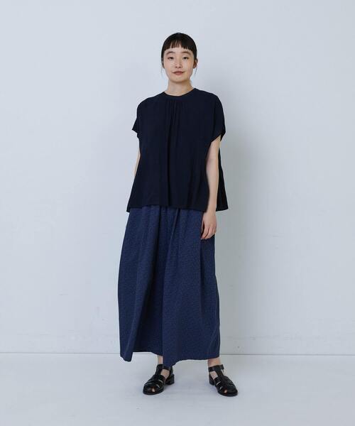 LOISIR（ロワズィール）の「【2WAY】レーヨンリネンスラブローンブラウス（シャツ/ブラウス・レディース・キナリ/ネイビー・FREE）」の12枚目の写真