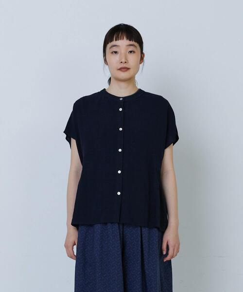 LOISIR（ロワズィール）の「【2WAY】レーヨンリネンスラブローンブラウス（シャツ/ブラウス・レディース・キナリ/ネイビー・FREE）」の14枚目の写真