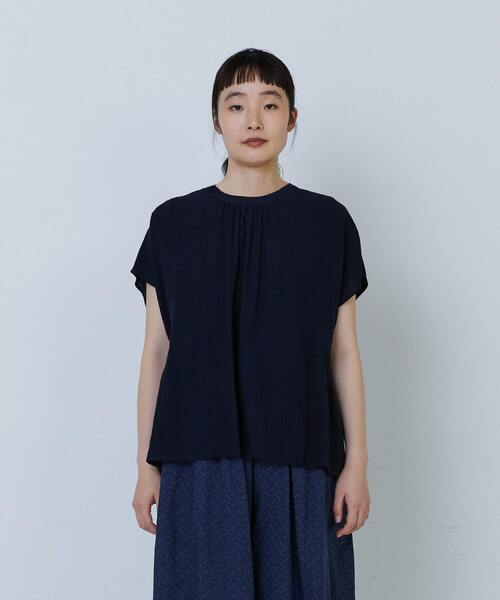LOISIR（ロワズィール）の「【2WAY】レーヨンリネンスラブローンブラウス（シャツ/ブラウス・レディース・キナリ/ネイビー・FREE）」の17枚目の写真