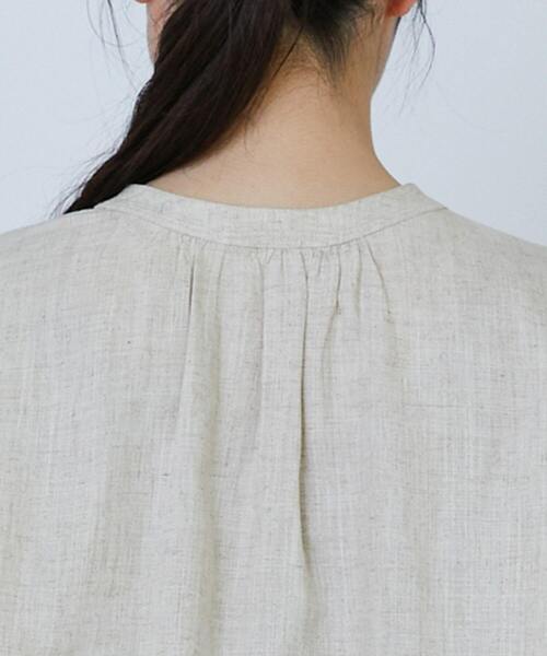 LOISIR（ロワズィール）の「【2WAY】レーヨンリネンスラブローンブラウス（シャツ/ブラウス・レディース・キナリ/ネイビー・FREE）」の4枚目の写真