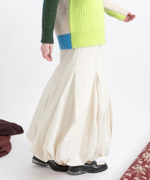 AULA AILA（アウラアイラ）の「マーメイドバルーンスカート（スカート・レディース・アイボリー/ブラック/ブラウン・0/1）」の18枚目の写真
