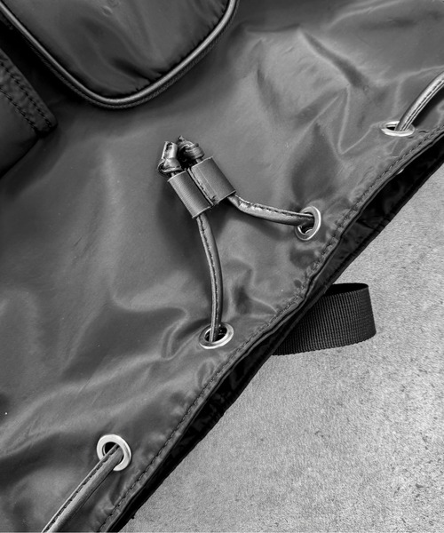 LVEU.(ラブユ.)の「【LVEU.】マルチウェイユーティリティバッグ / バッグ BAG 鞄 ショルダー 巾着 2way ポケット ナイロン ブラック ZOZOTOWN限定(ショルダーバッグ・レディース・ブラック・FREE)」の14枚目の写真