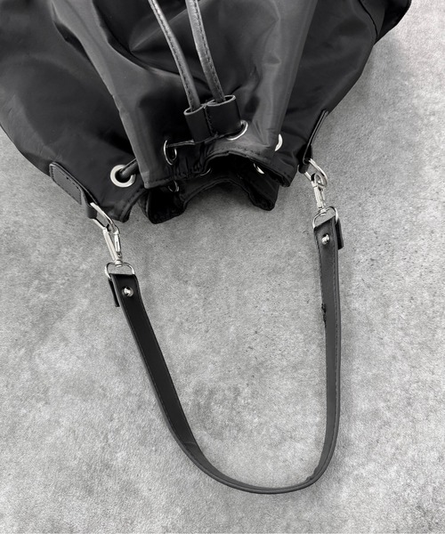 LVEU.(ラブユ.)の「【LVEU.】マルチウェイユーティリティバッグ / バッグ BAG 鞄 ショルダー 巾着 2way ポケット ナイロン ブラック ZOZOTOWN限定(ショルダーバッグ・レディース・ブラック・FREE)」の12枚目の写真