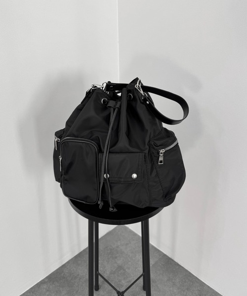 LVEU.(ラブユ.)の「【LVEU.】マルチウェイユーティリティバッグ / バッグ BAG 鞄 ショルダー 巾着 2way ポケット ナイロン ブラック ZOZOTOWN限定(ショルダーバッグ・レディース・ブラック・FREE)」の11枚目の写真