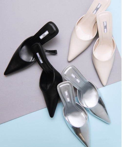 R&E(アールアンドイー)の「【25SS新作】【R&E】ポインテッドトゥミュールパンプス(パンプス・レディース・シルバー/アイボリー/ブラック・L/M/S/LL)」の3枚目の写真