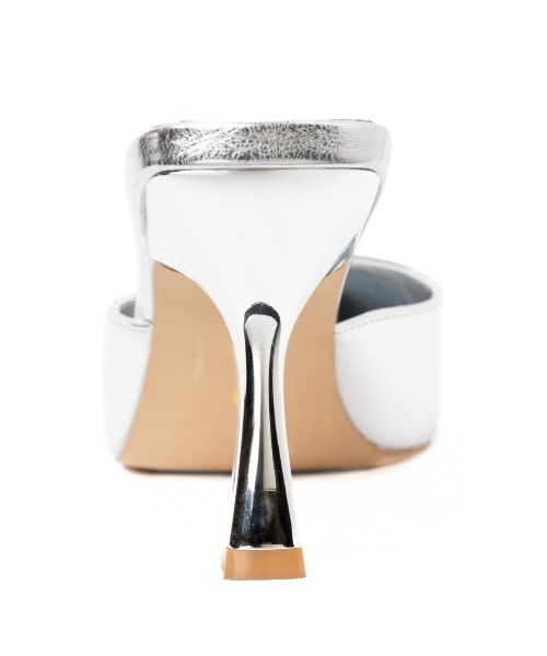 R&E(アールアンドイー)の「【25SS新作】【R&E】ポインテッドトゥミュールパンプス(パンプス・レディース・シルバー/アイボリー/ブラック・L/M/S/LL)」の13枚目の写真