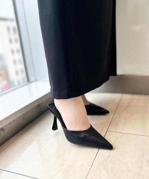 R&E(アールアンドイー)の「【25SS新作】【R&E】ポインテッドトゥミュールパンプス(パンプス・レディース・シルバー/アイボリー/ブラック・L/M/S/LL)」の16枚目の写真