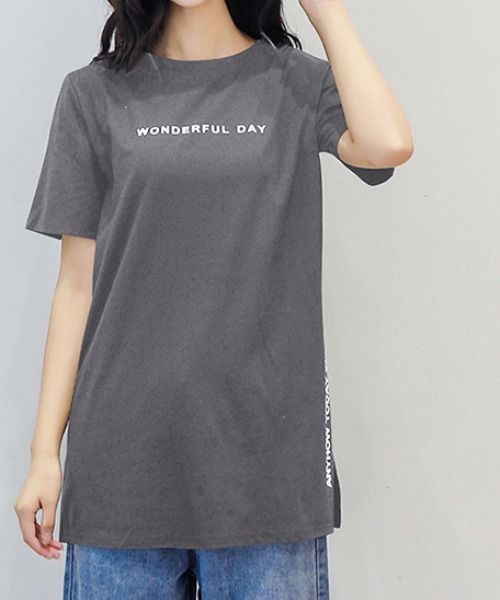 maison de LATIR（メゾンドラティール）の「1枚でもレイヤードとしても使える長さのあるチュニックTシャツ（Tシャツ/カットソー・レディース・ホワイト/ブラック/グレー/ブラウン/グリーン・M/L/XL）」の3枚目の写真