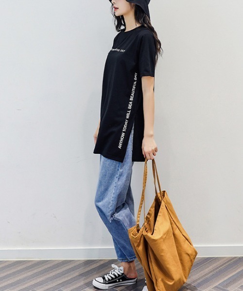 maison de LATIR（メゾンドラティール）の「1枚でもレイヤードとしても使える長さのあるチュニックTシャツ（Tシャツ/カットソー・レディース・ホワイト/ブラック/グレー/ブラウン/グリーン・M/L/XL）」の7枚目の写真