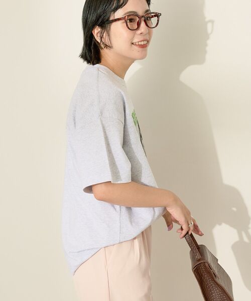 AMERICAN HOLIC(アメリカンホリック)の「Dog フォトプリントTシャツ(Tシャツ/カットソー・レディース・ブラック/オフホワイト/杢グレー・M/L)」の5枚目の写真