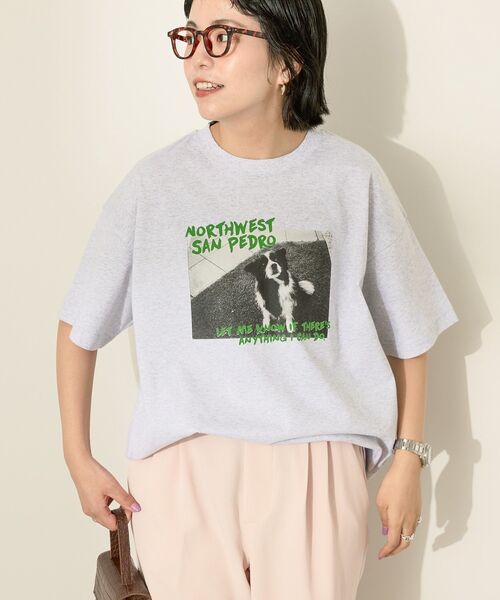 AMERICAN HOLIC(アメリカンホリック)の「Dog フォトプリントTシャツ(Tシャツ/カットソー・レディース・ブラック/オフホワイト/杢グレー・M/L)」の2枚目の写真