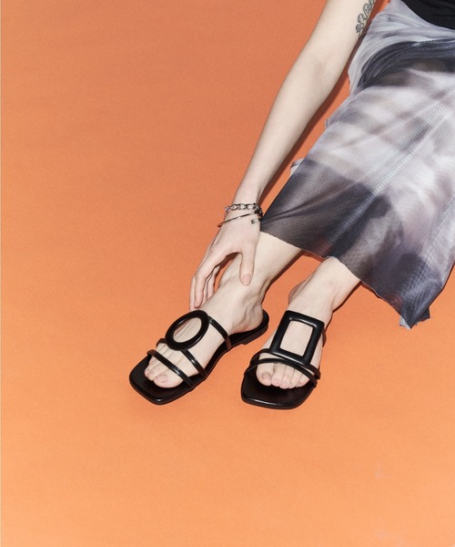 Solace（ソレイス）の「サークルスクエアサンダル（サンダル・レディース・ブラック・S/M/L）」の11枚目の写真