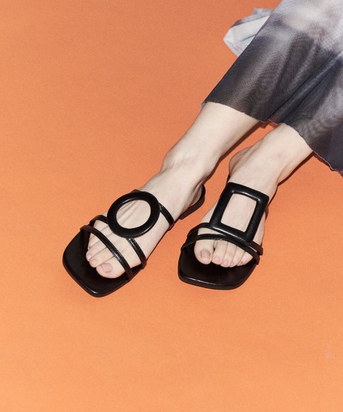 Solace（ソレイス）の「サークルスクエアサンダル（サンダル・レディース・ブラック・S/M/L）」の12枚目の写真