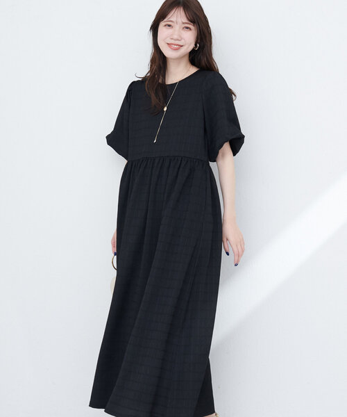 natural couture(ナチュラルクチュール)の「【WEB限定】シャーリングチェックパフスリーブワンピース(ワンピース・レディース・ブラック/ベージュ/ラベンダー/グリーン系その他・FREE)」の7枚目の写真