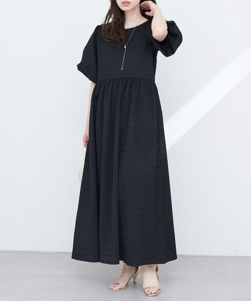 natural couture(ナチュラルクチュール)の「【WEB限定】シャーリングチェックパフスリーブワンピース(ワンピース・レディース・ブラック/ベージュ/ラベンダー/グリーン系その他・FREE)」の6枚目の写真