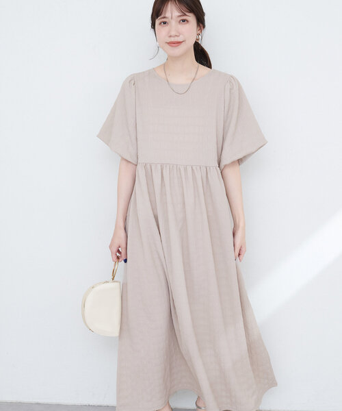 natural couture（ナチュラルクチュール）の「【WEB限定】シャーリングチェックパフスリーブワンピース（ワンピース・レディース・ブラック/ベージュ/ラベンダー/グリーン系その他・FREE）」の14枚目の写真