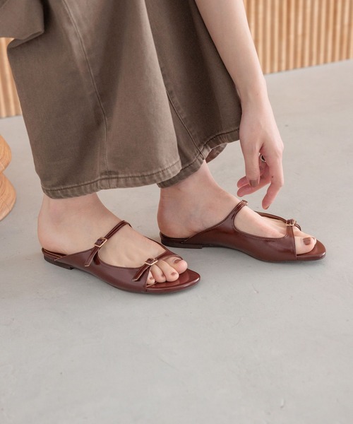 LOWRYS FARM（ローリーズファーム）の「ホソベルトミュール　496861（サンダル・レディース・ブラウン/ブラック・MEDIUM/LARGE）」の13枚目の写真